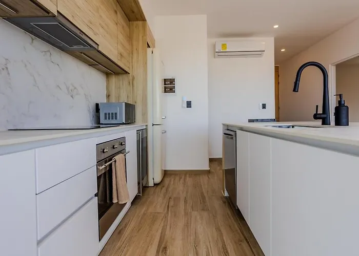 2br Penthouse Private Rooftop Pool Near 5th Ave *